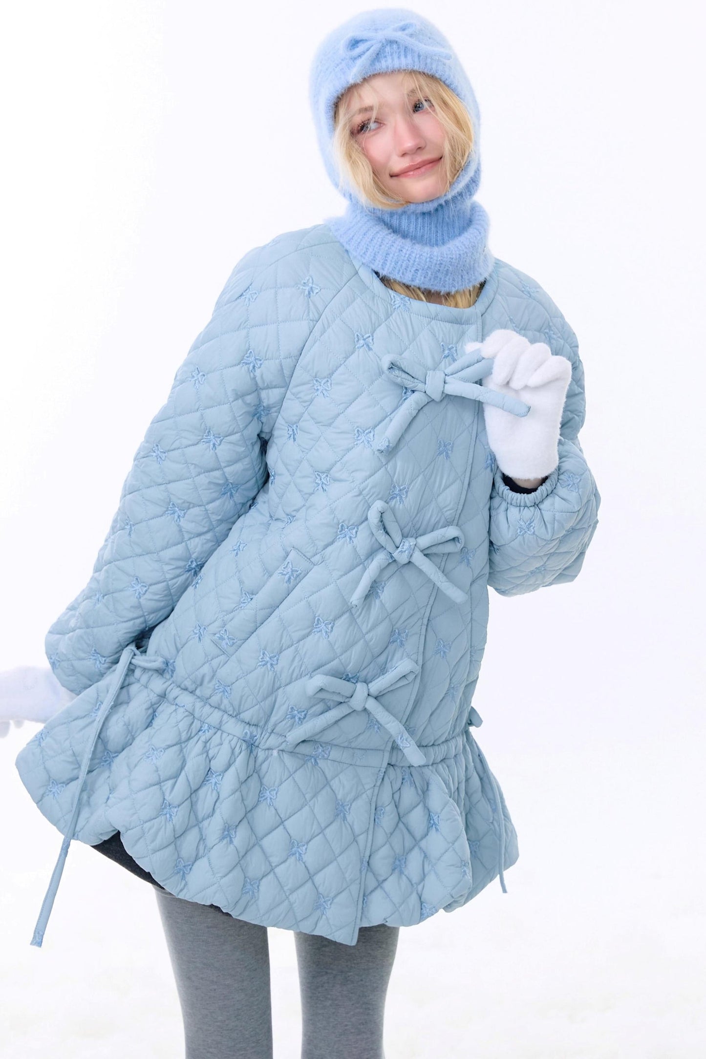 Middle length ribbon suite court