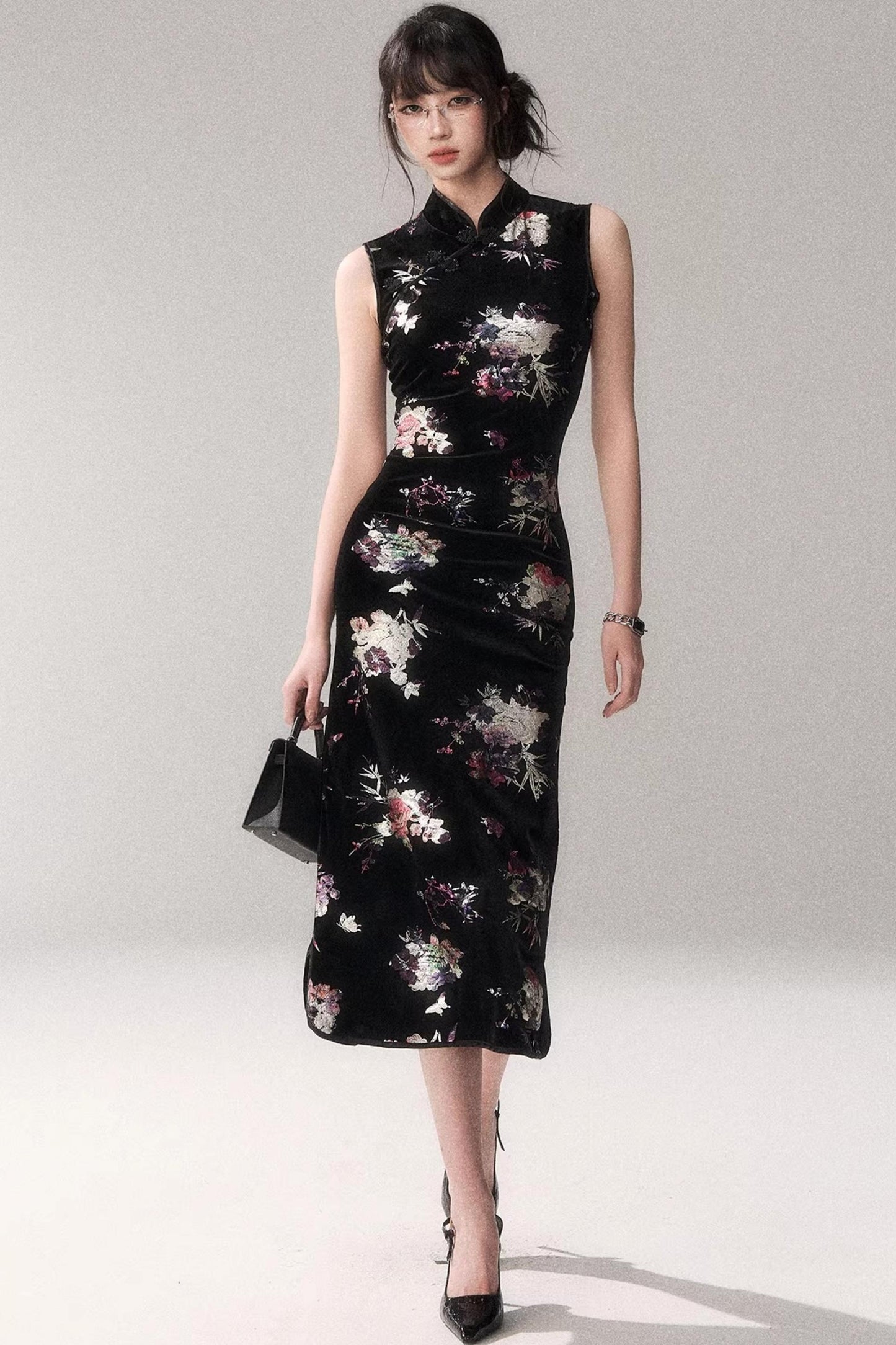 Gold Embellished Velvet Cheongsam Dress