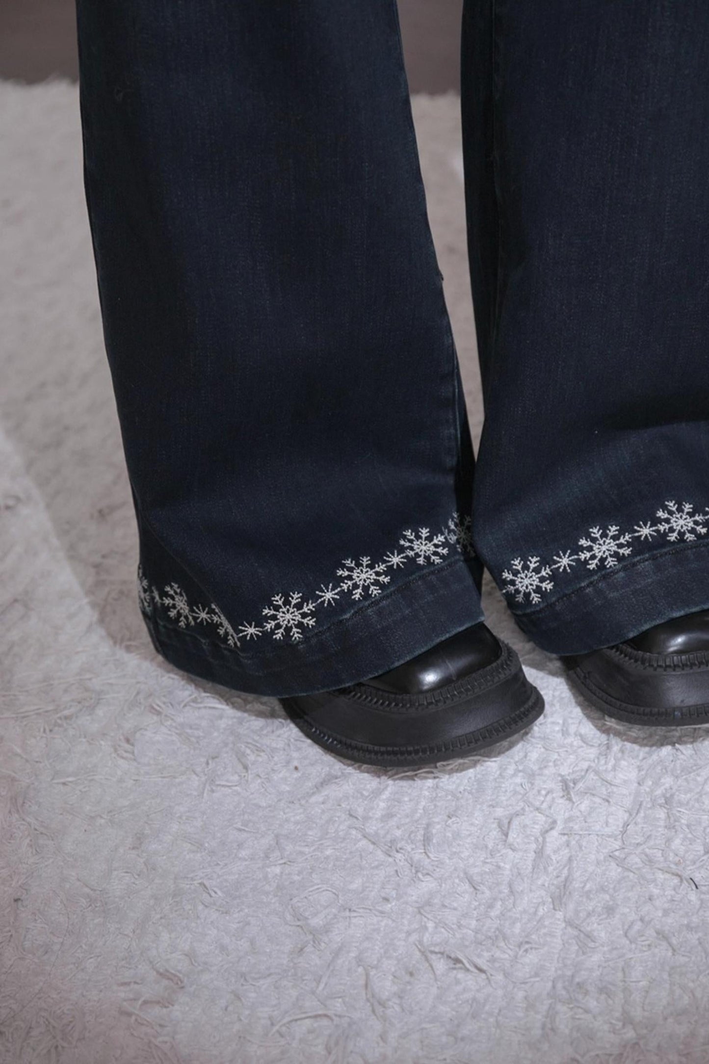 ミッドナイトブルースリムフィットパンツ