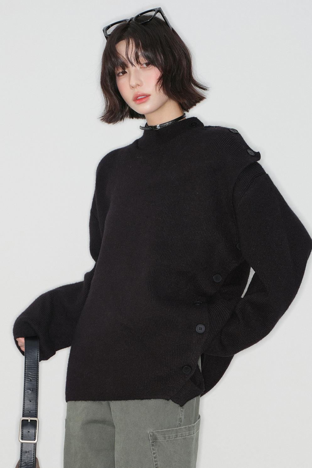 solid-collar knitted sweater