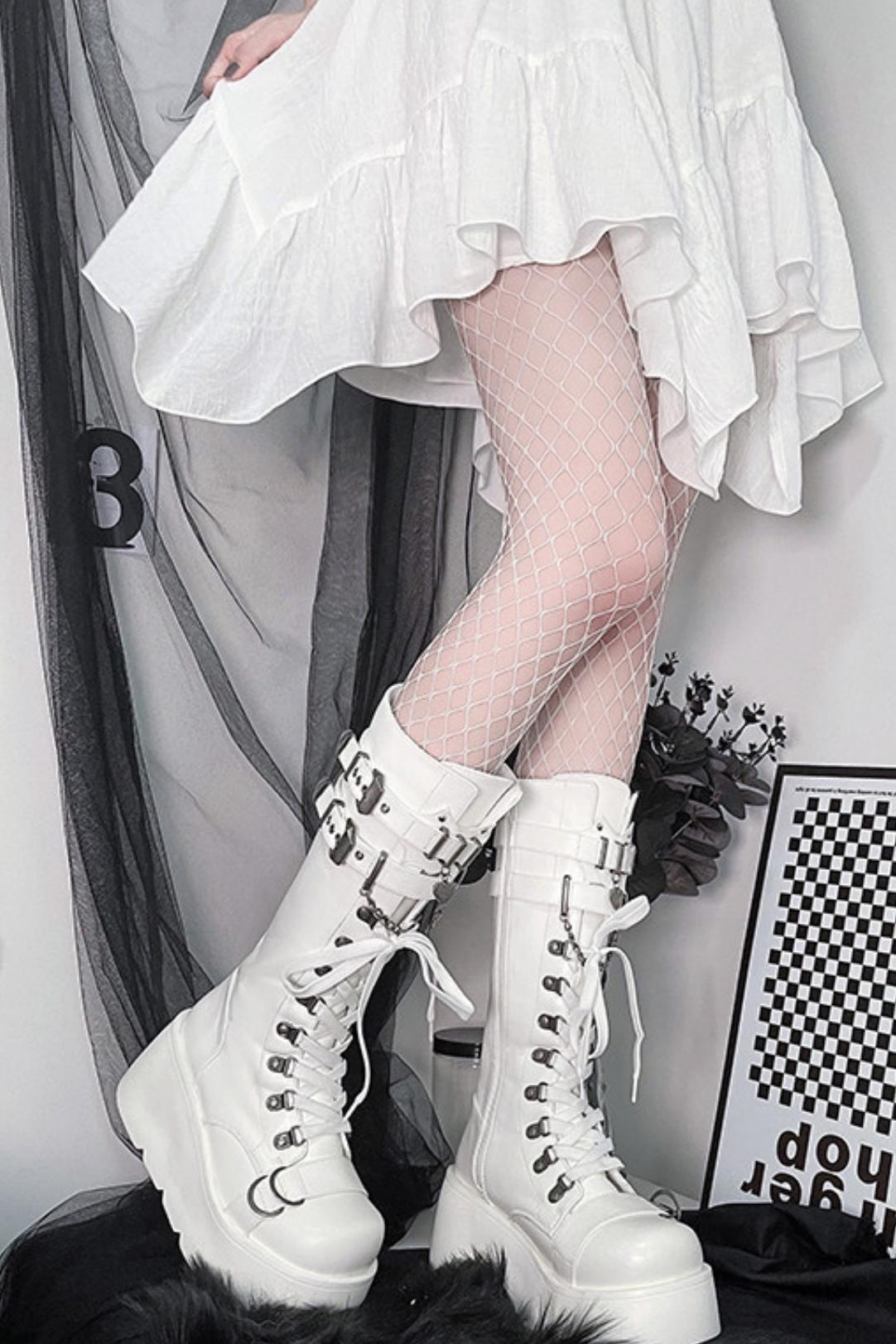 Punk-Langstiefel mit Kette und Plateausohle