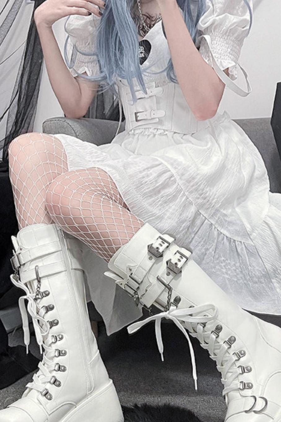 Punk-Langstiefel mit Kette und Plateausohle
