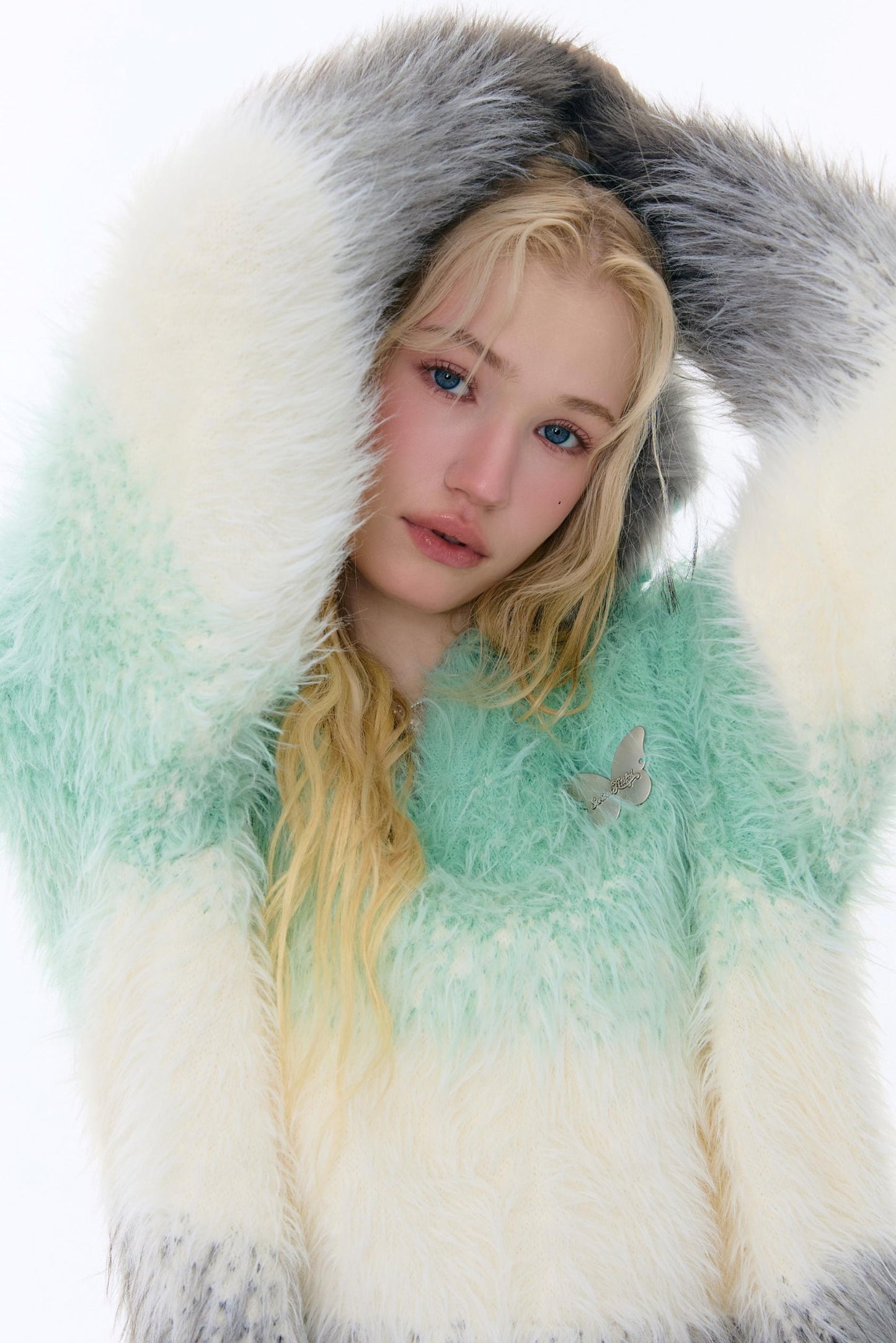 レトログラデーションブイネックセーター