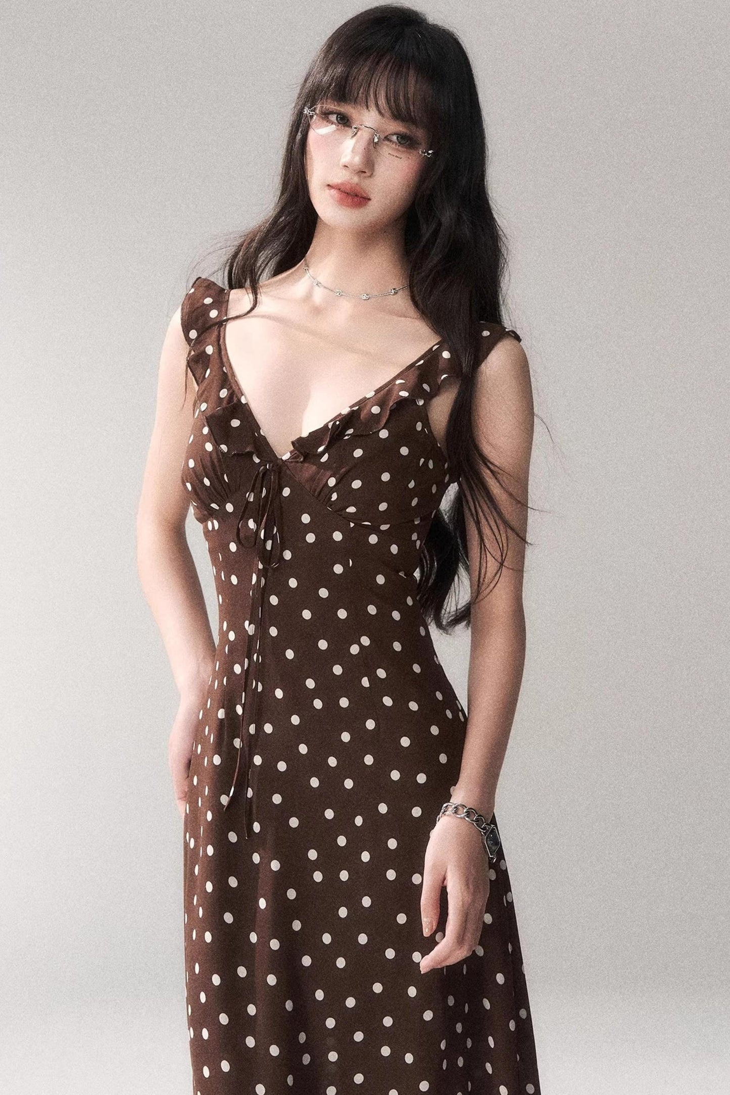 Braunes Polka-Dot-Trägerkleid