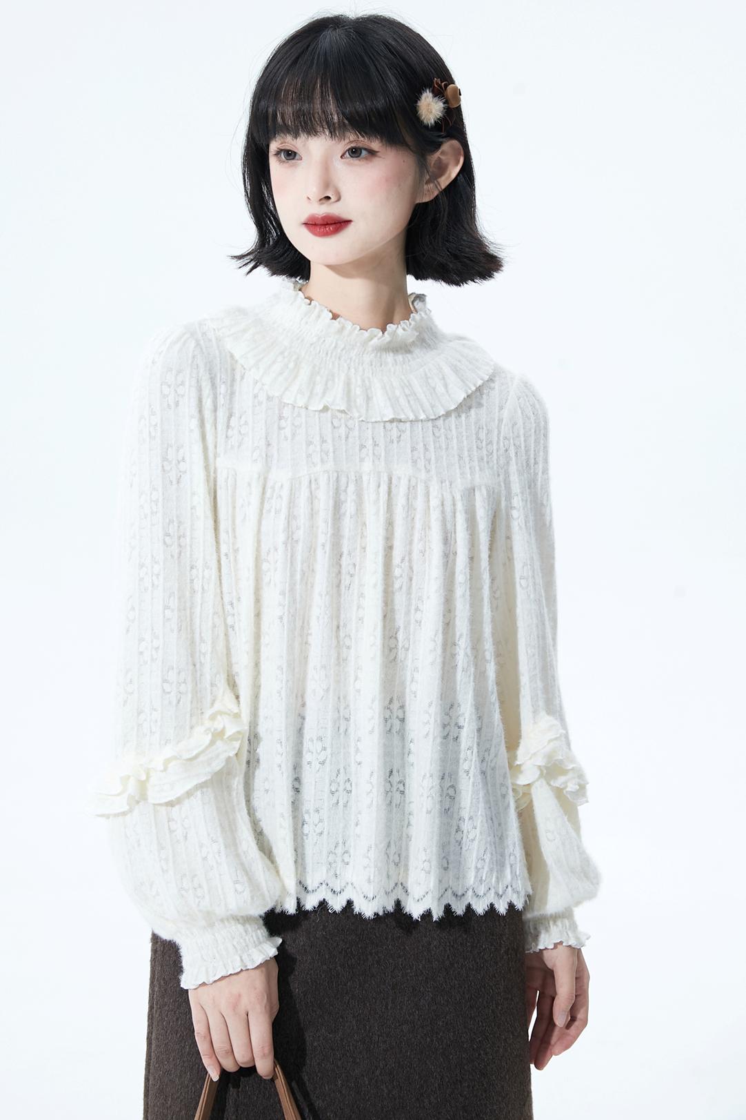 Off-White Ruffle Knit Blouse