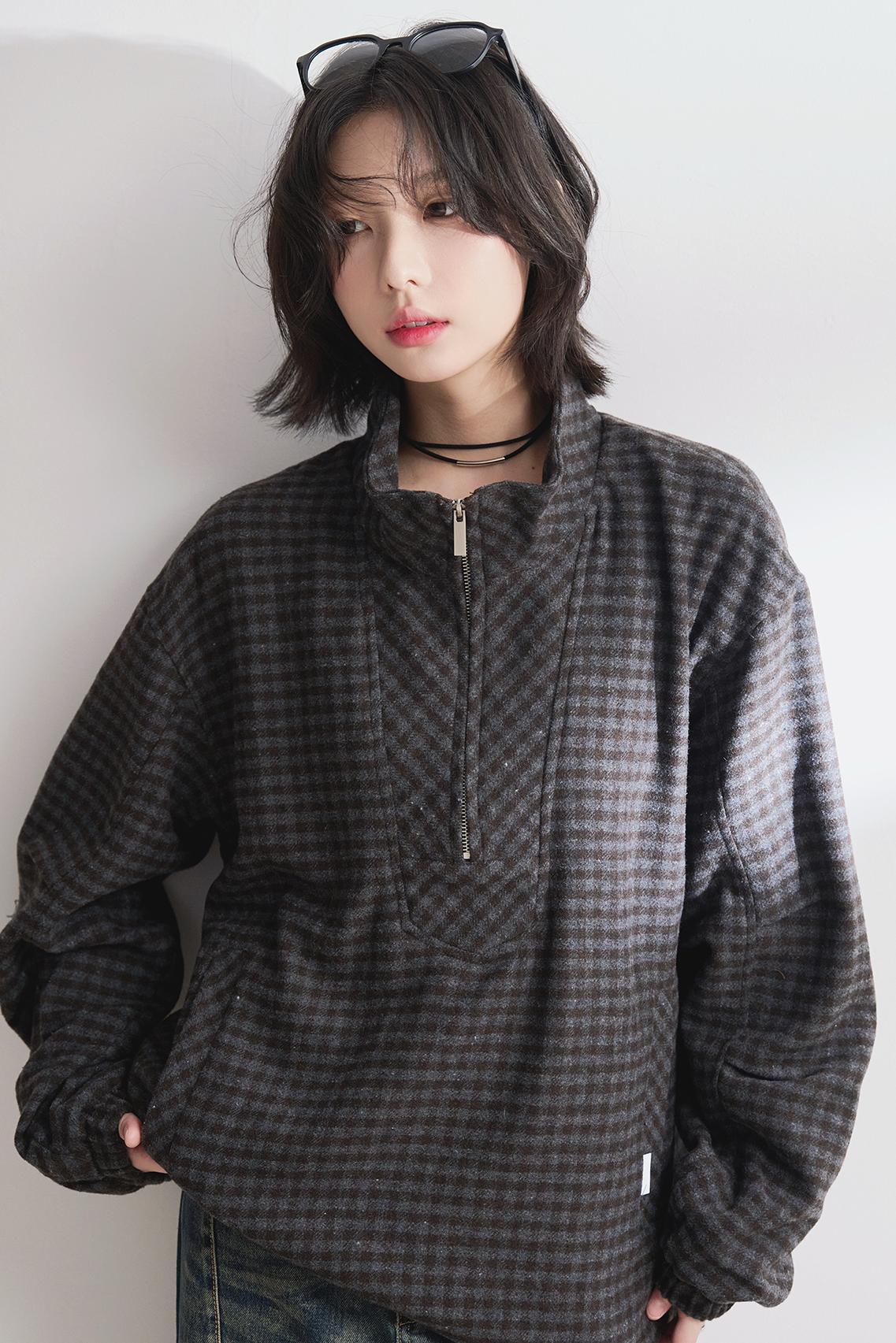 Half-zip stand collar check sweatshirt
