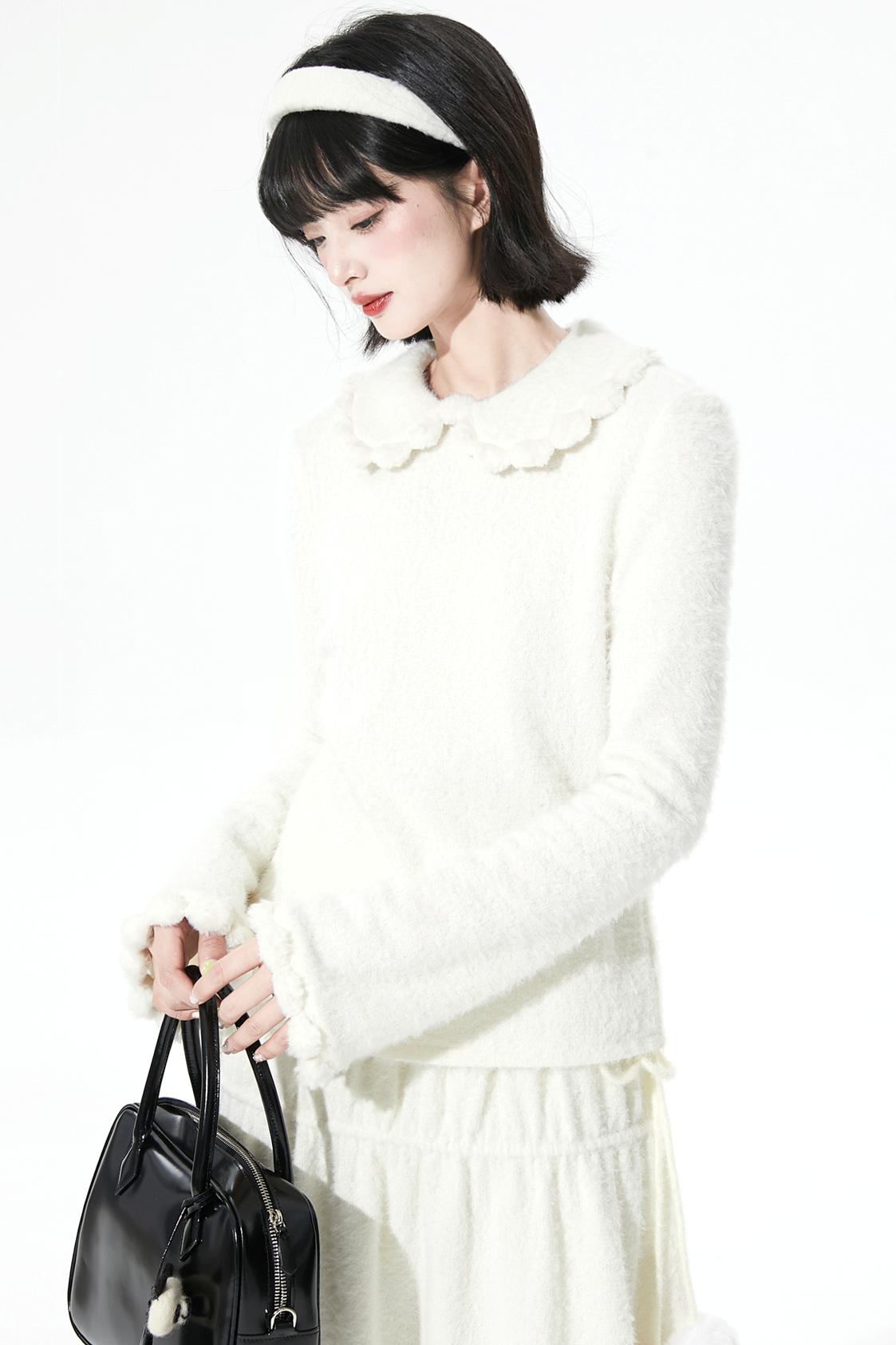 Feather Yarn Doll Collar Sweater