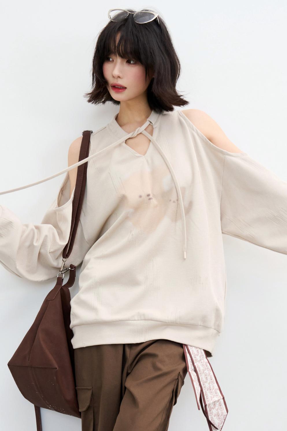 Off-the-shoulder Printed Blouse