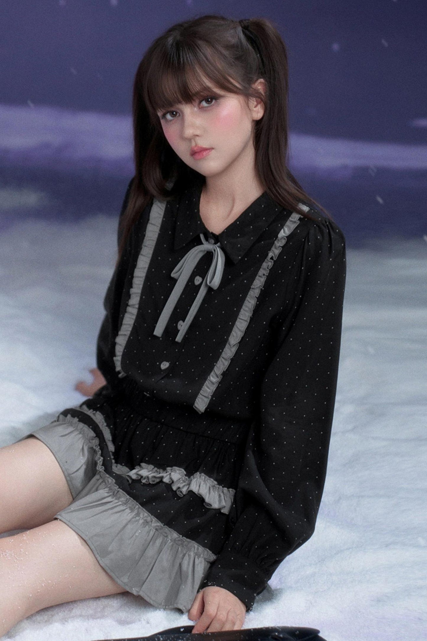 ダークグレーポルカドットドレス