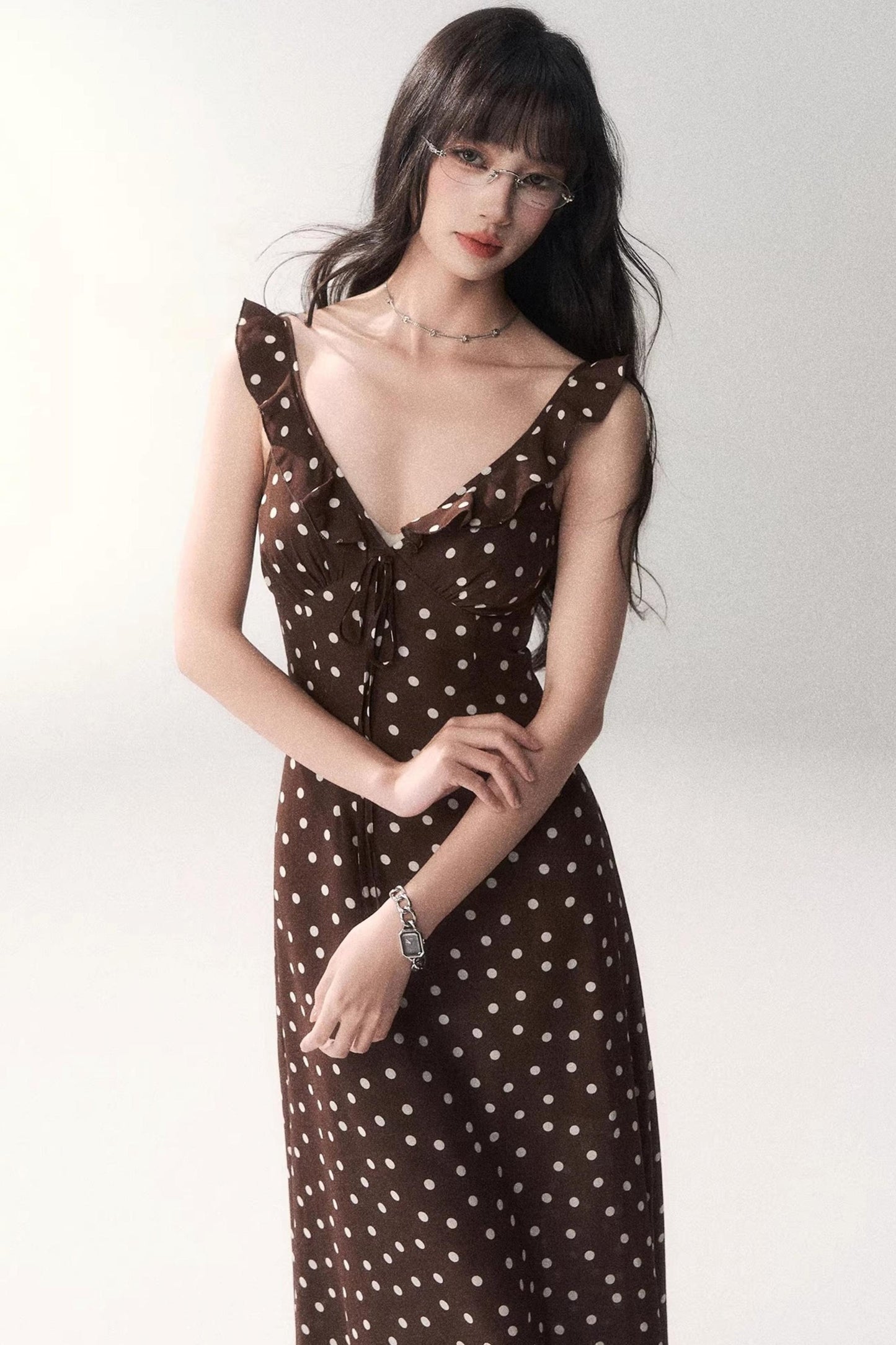 Braunes Polka-Dot-Trägerkleid