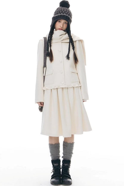 レトロトップス+プレッピープリーツスカート+スカーフ