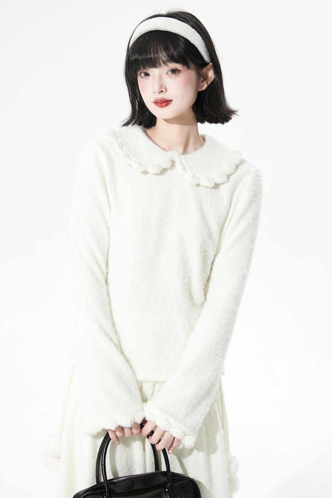 Feather Yarn Doll Collar Sweater