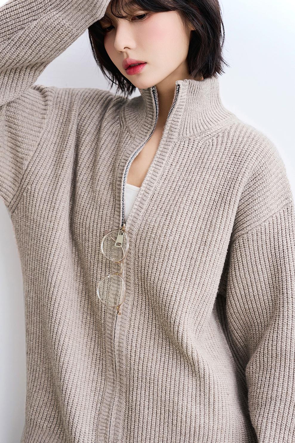 Geometric Pattern Knit Sweatshirt