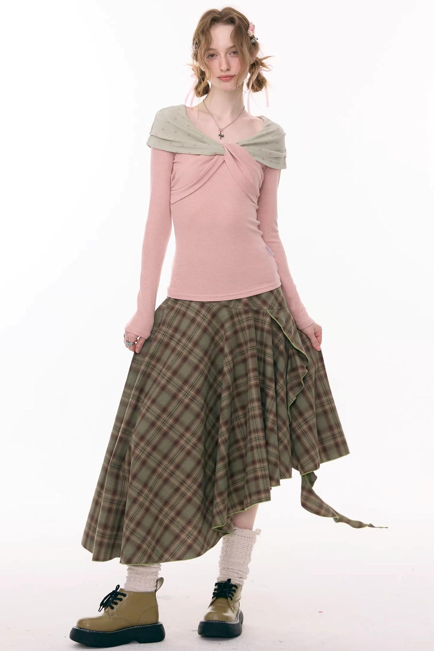 アシンメトリカルチェックスカート