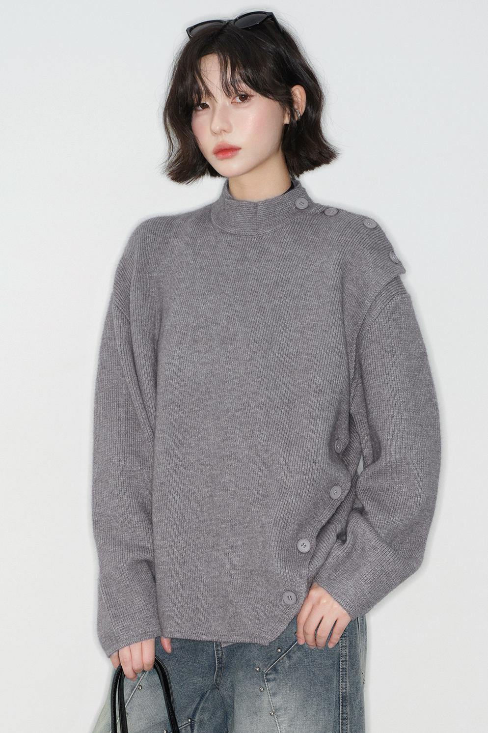 solid-collar knitted sweater