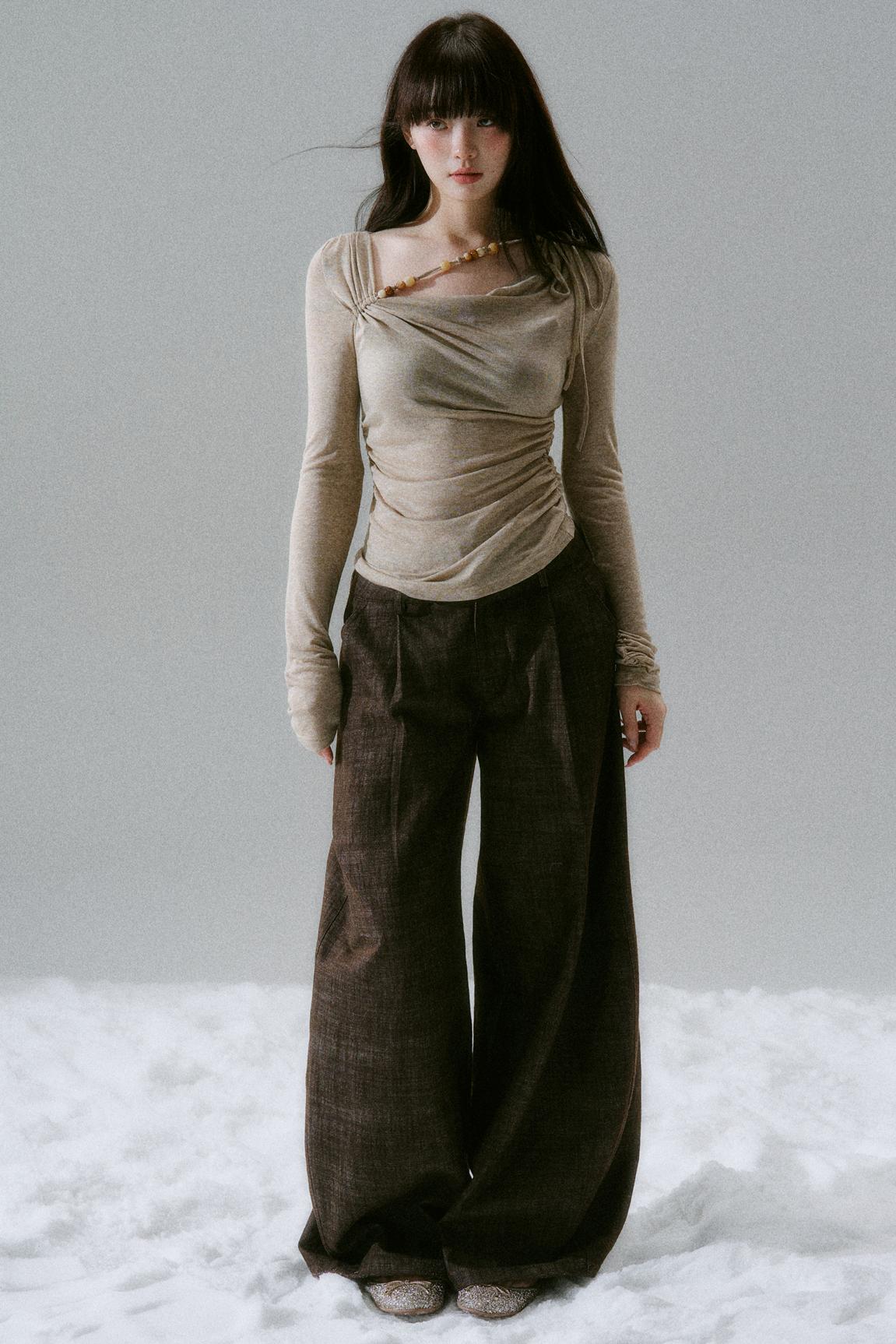 Open collar tight mode top