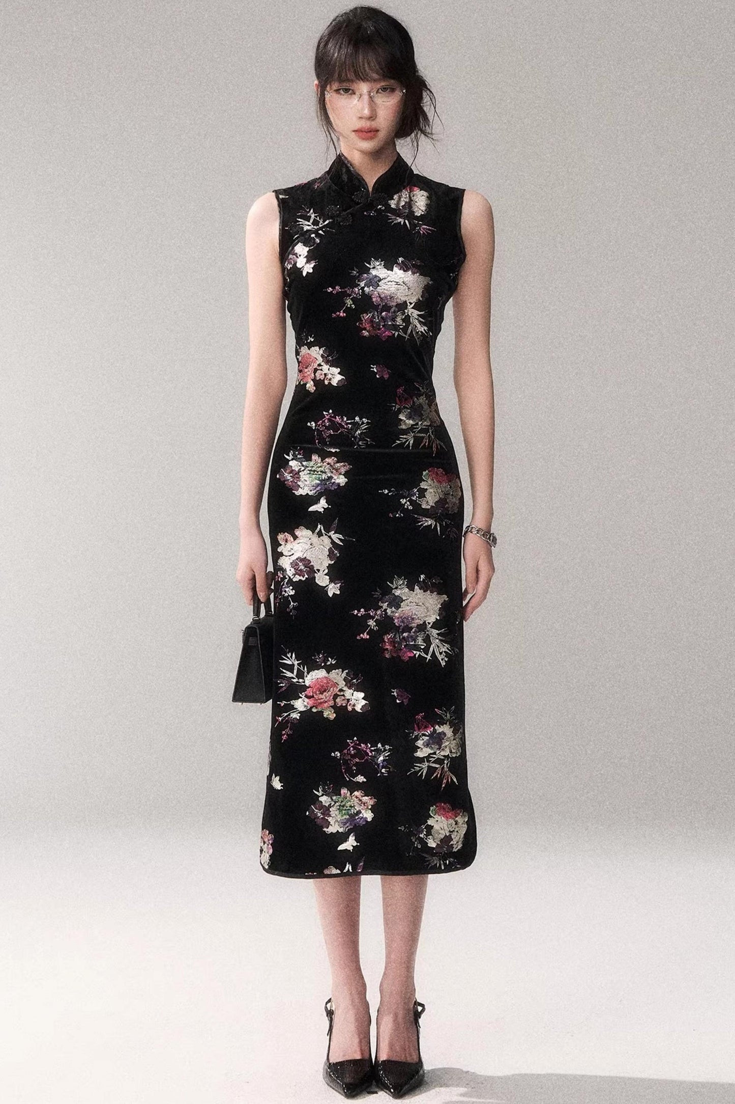 Gold Embellished Velvet Cheongsam Dress