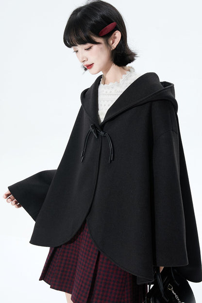 ブラックレザーノットケープコート