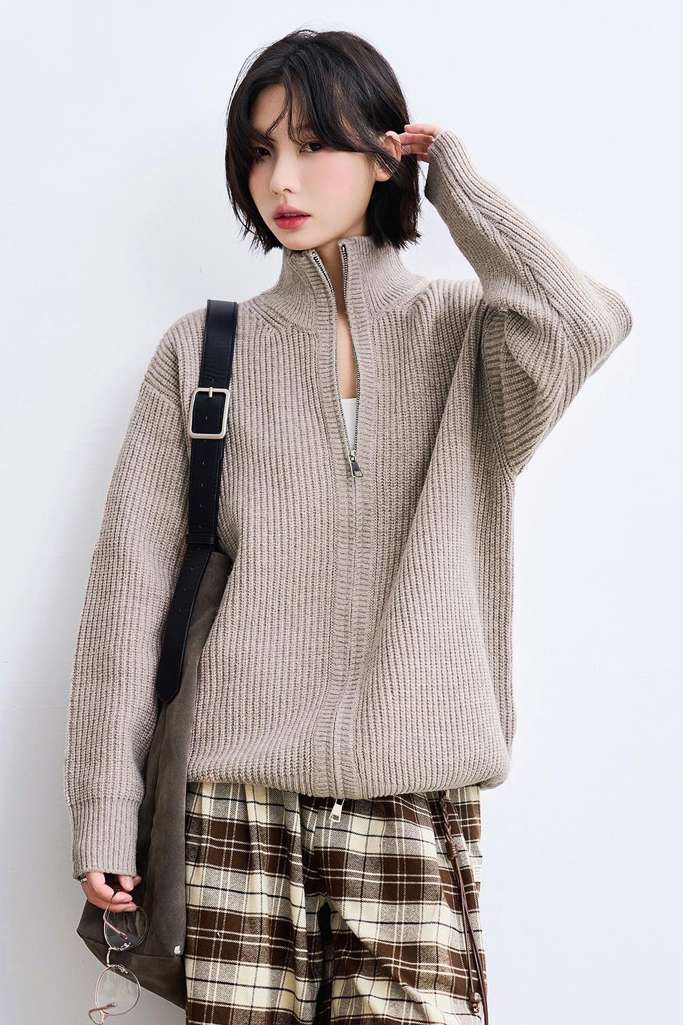 Geometric Pattern Knit Sweatshirt