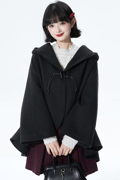 ブラックレザーノットケープコート