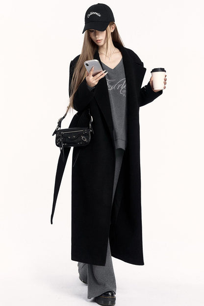 Brushed V-Neck Sweatshirt Setup