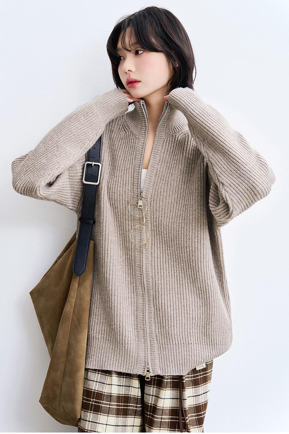 Geometric Pattern Knit Sweatshirt