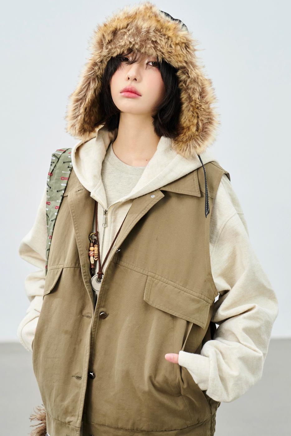 Stand collar padded vest