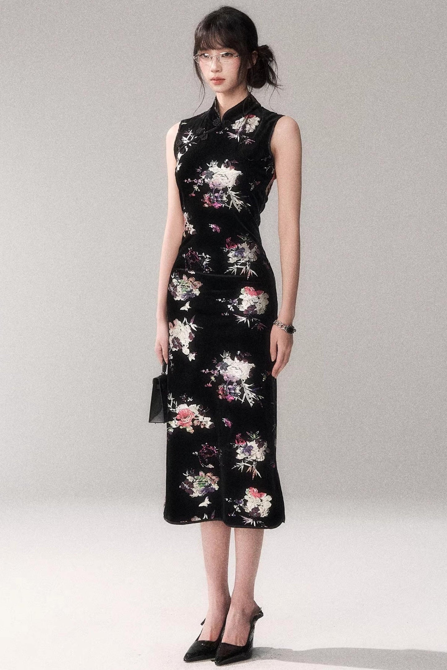 Gold Embellished Velvet Cheongsam Dress