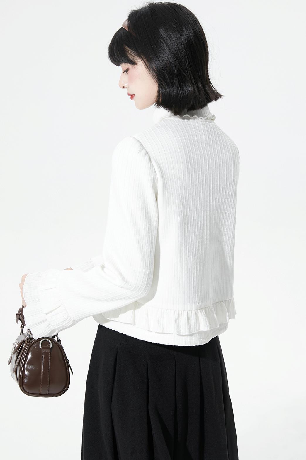 ホワイトストライプジャカードセーター