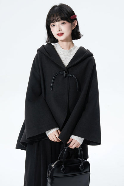 ブラックレザーノットケープコート