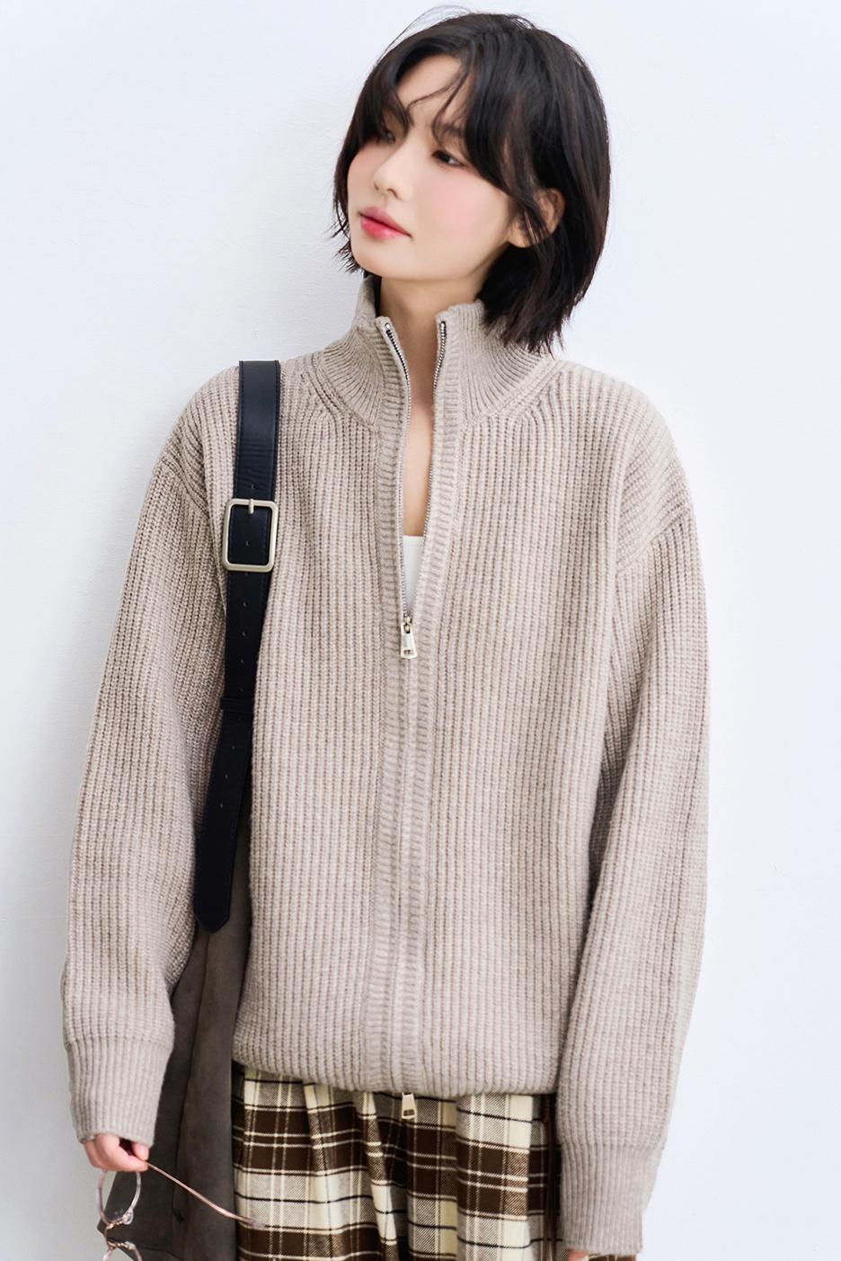 Geometric Pattern Knit Sweatshirt