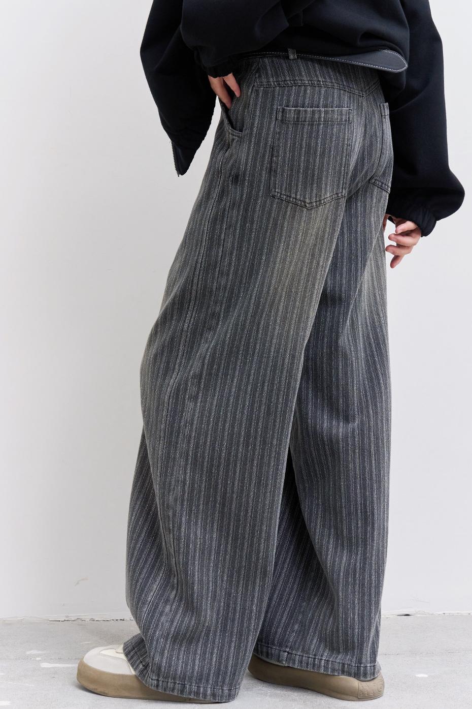 ストライプドデニムストレートレッグパンツ