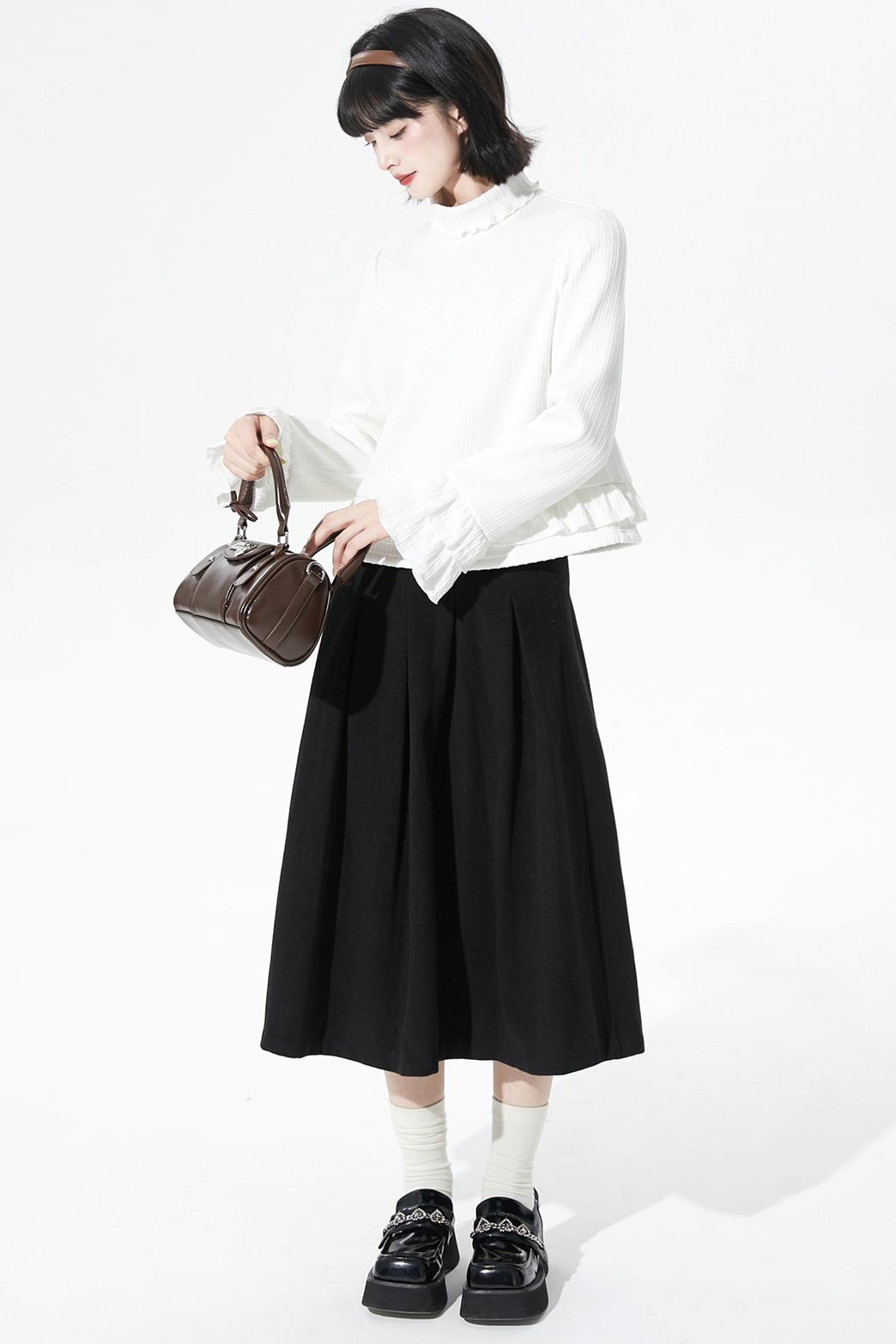 ホワイトストライプジャカードセーター