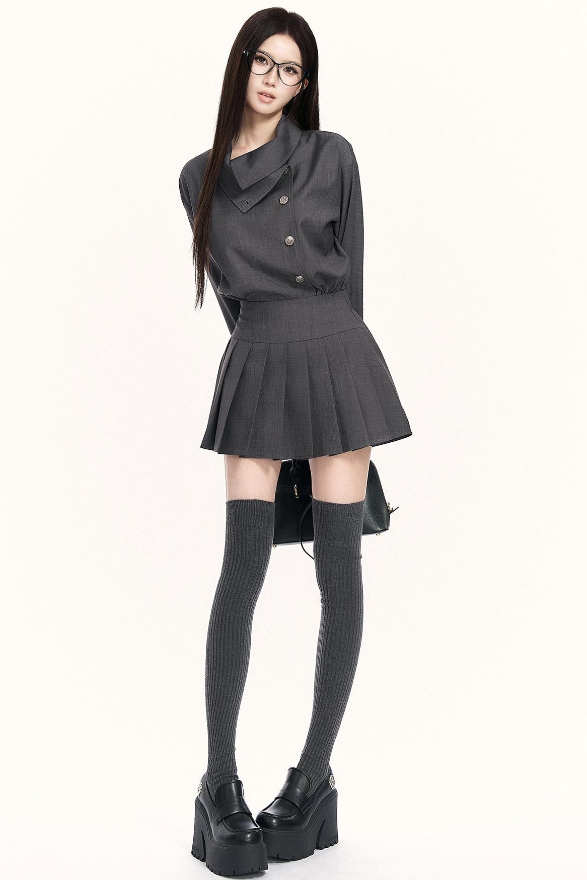 レトロプリーテッドコミュータードレス