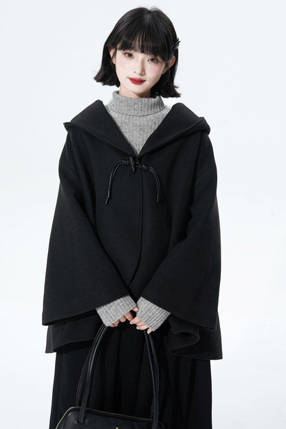 ブラックレザーノットケープコート