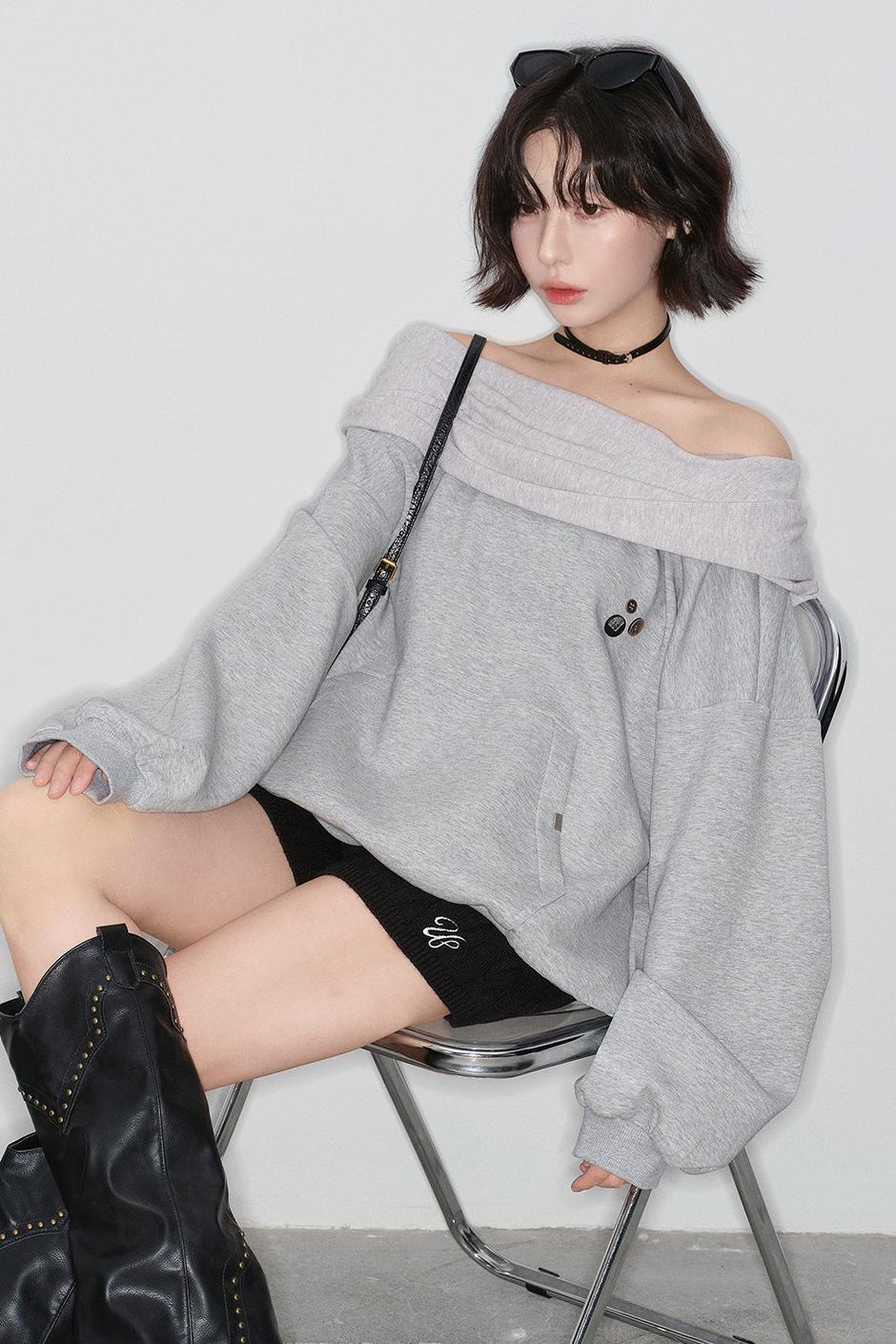 オフショルダールーズトップス