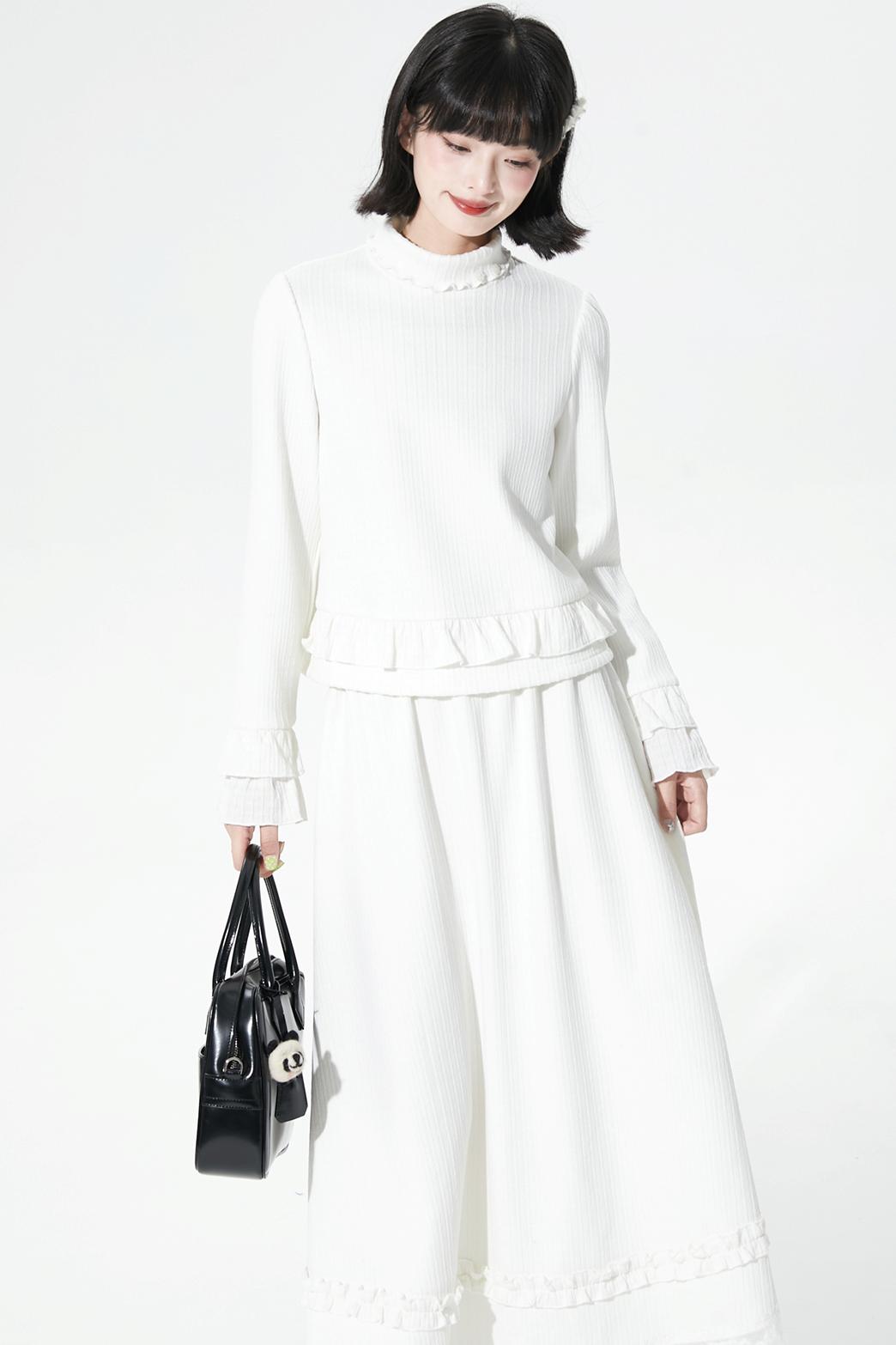 ホワイトストライプジャカードセーター