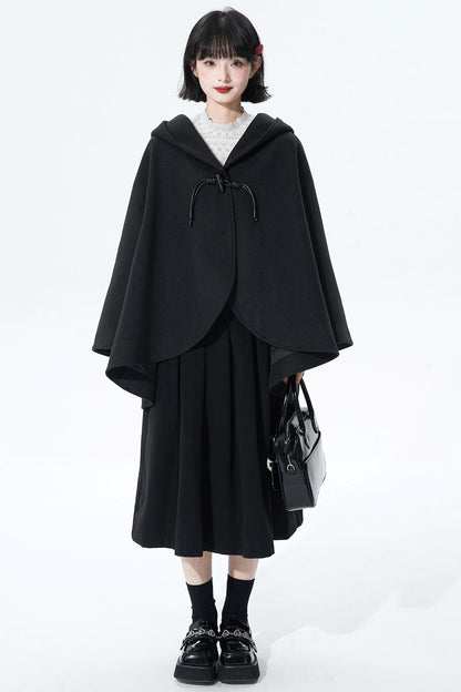 ブラックレザーノットケープコート