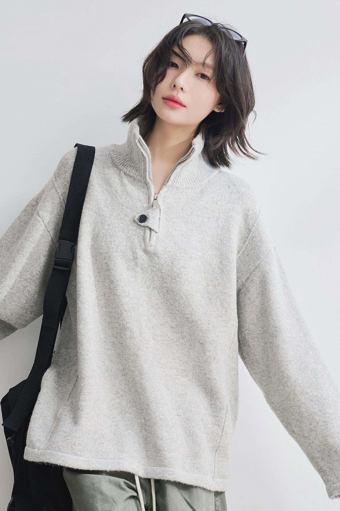 Stand Neck Knit Sweater