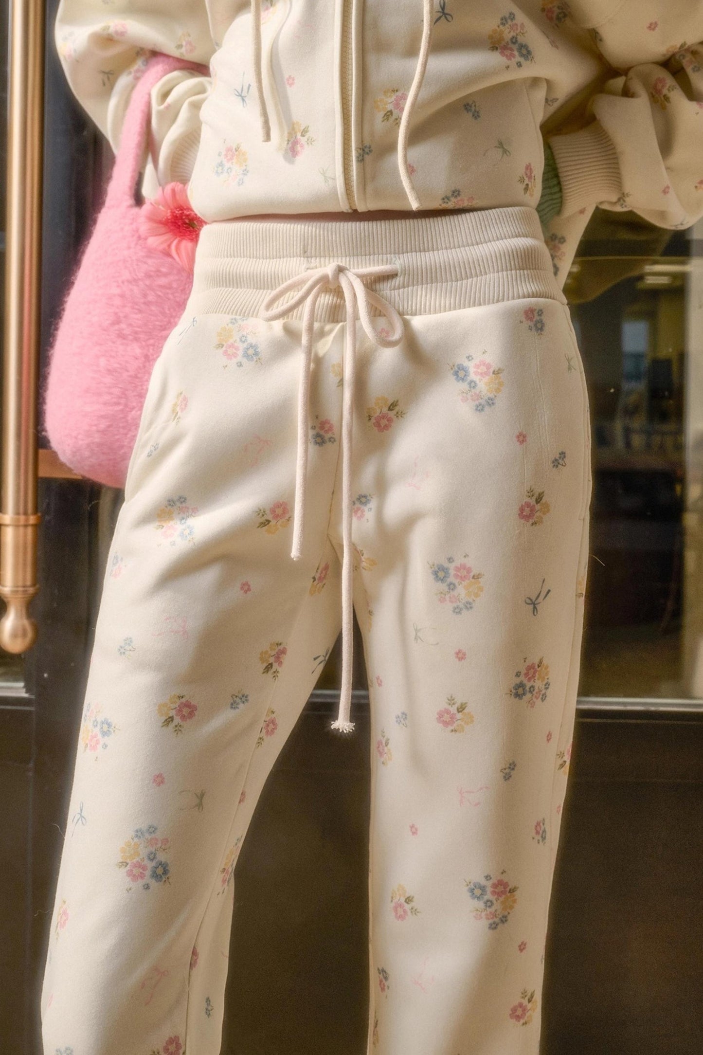 フローラルフラワーファーフードジャケット+ルーズコート+ロングパンツ