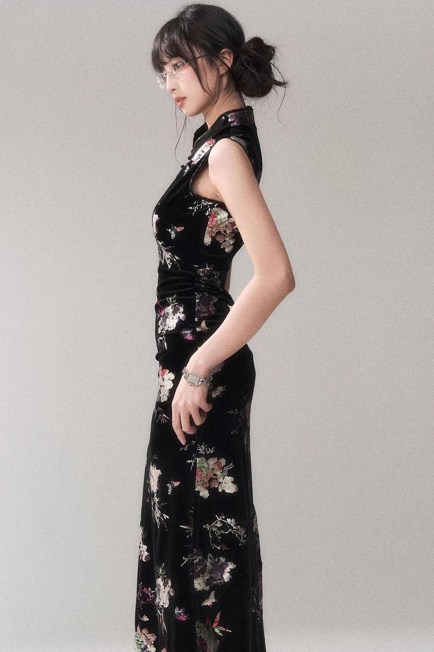 Gold Embellished Velvet Cheongsam Dress
