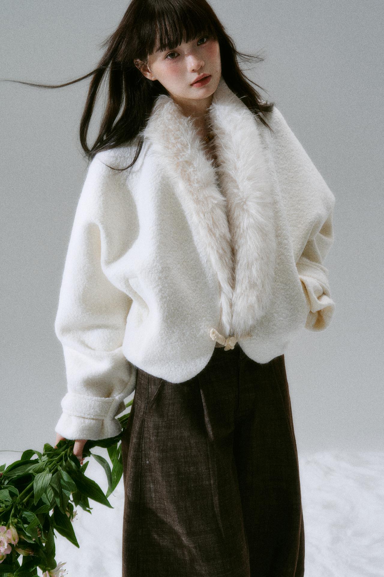 Fur cormorant sleeveless coat