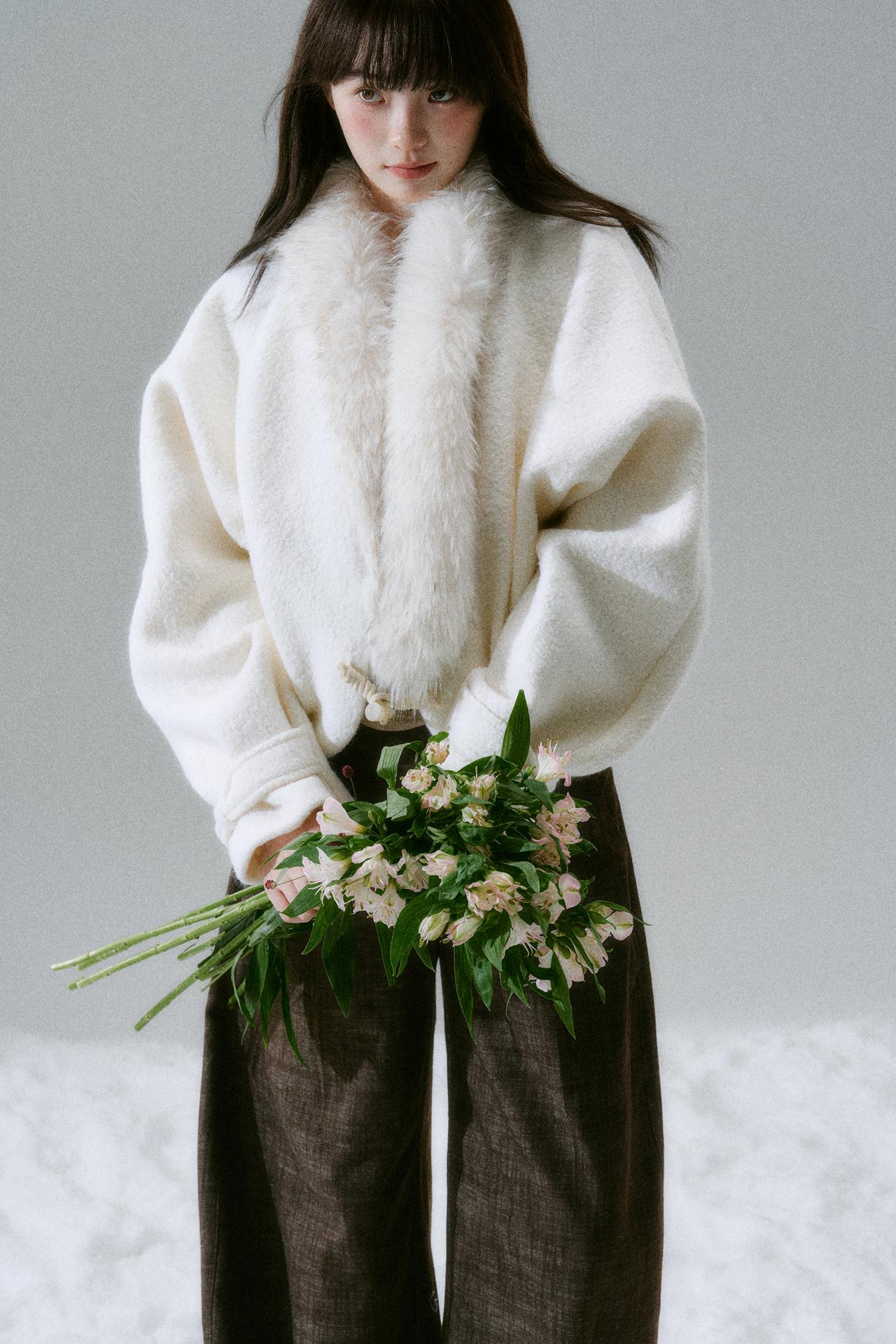 Fur cormorant sleeveless coat