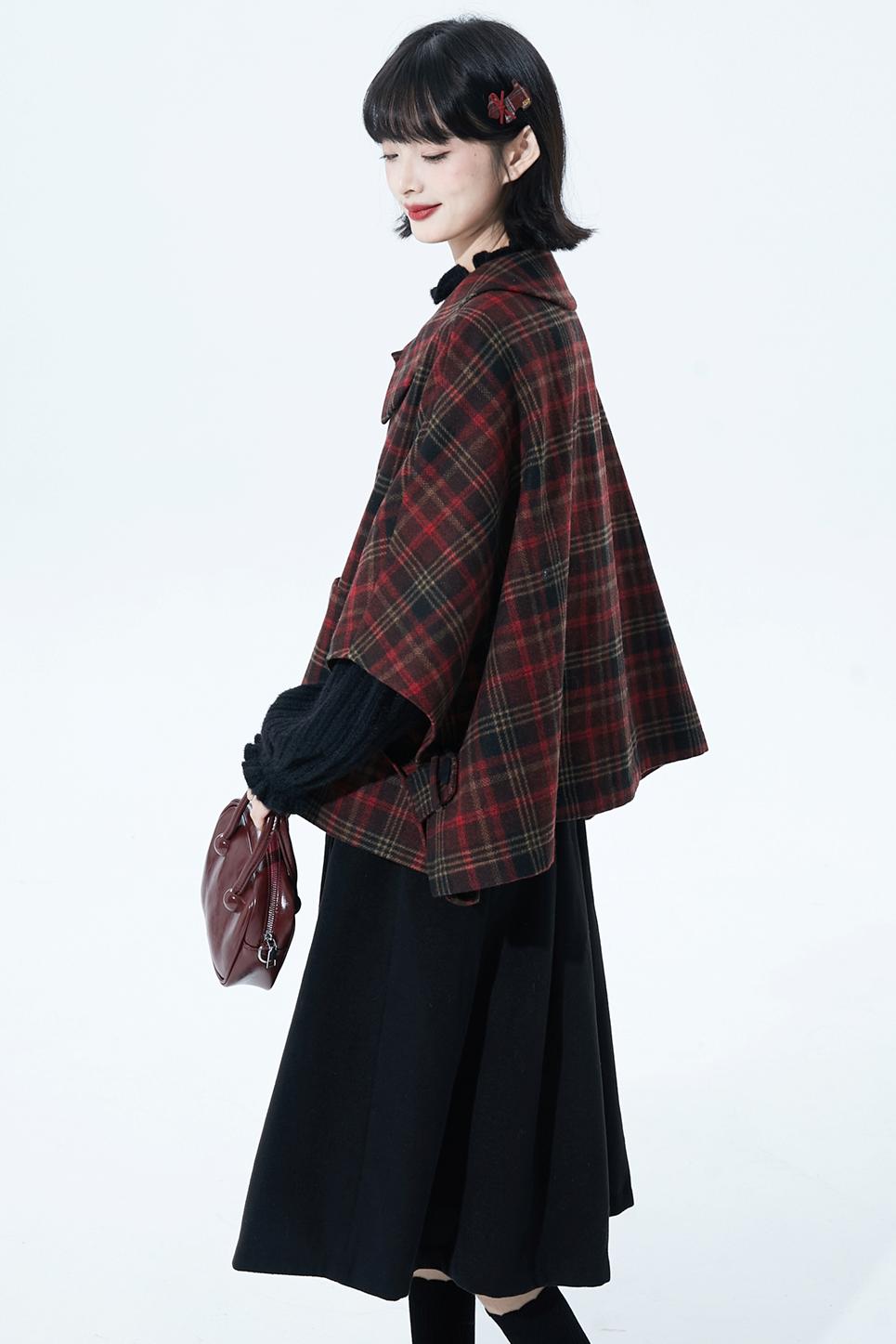 レッドブラウンチェックケープコート