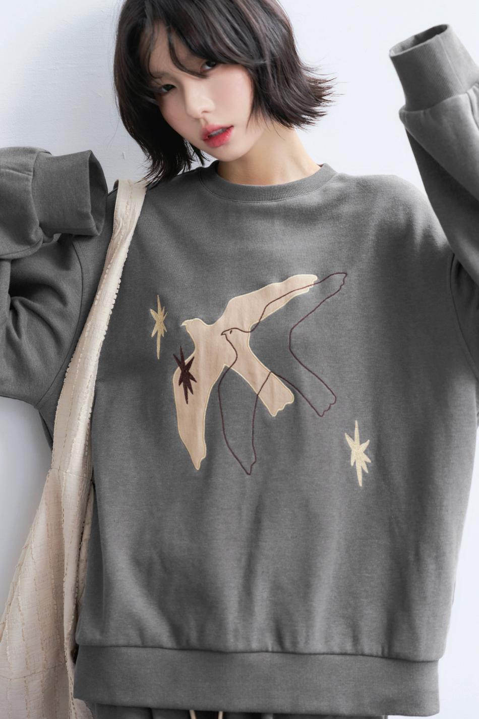 エンブロイダリーロングスリーブニットスウェット