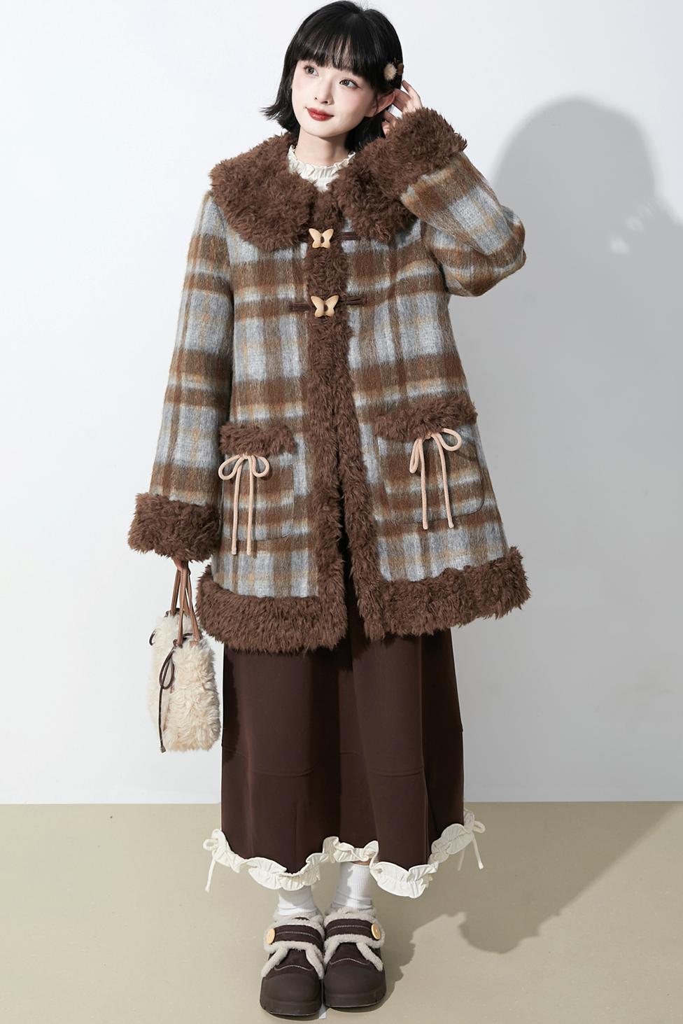 ブラウンチェックファーカラ―コート
