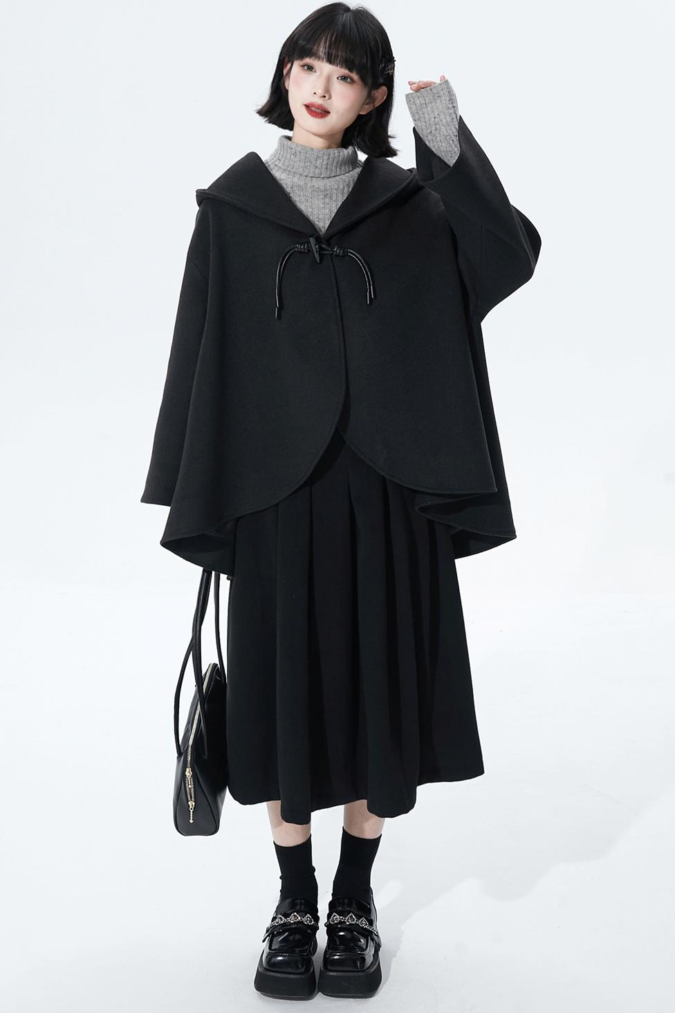 ブラックレザーノットケープコート