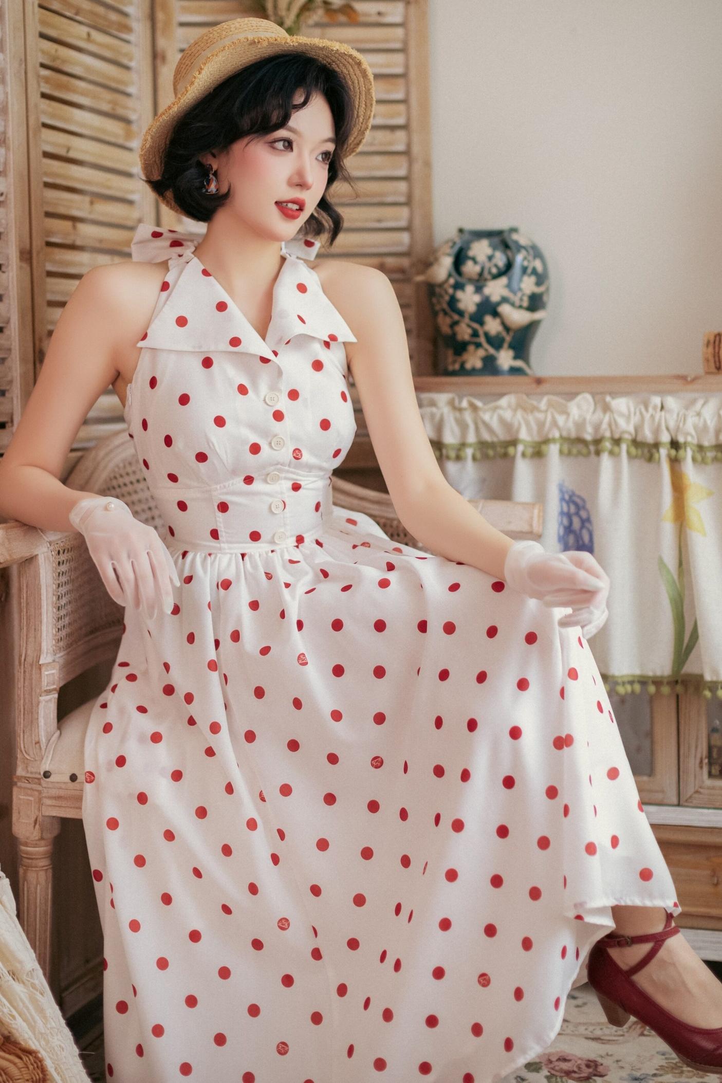 Retro Elegant Halter Neck French Flare Dress