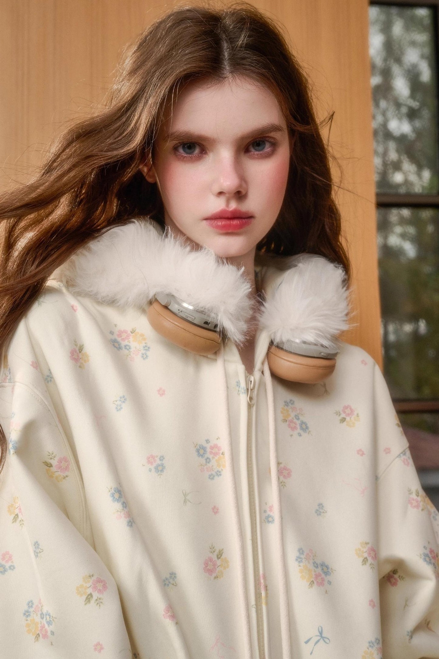 フローラルフラワーファーフードジャケット+ルーズコート+ロングパンツ