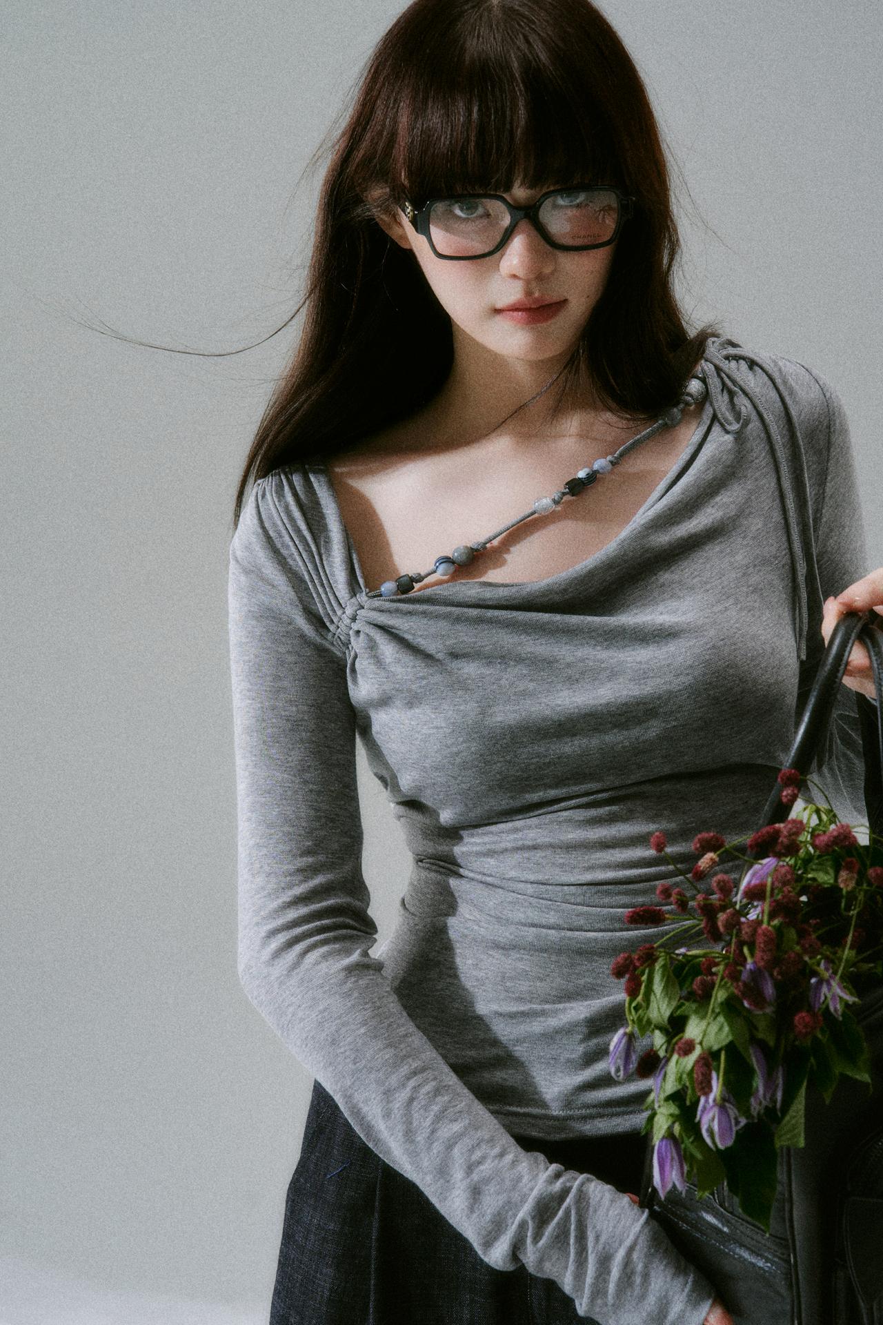 Open collar tight mode top